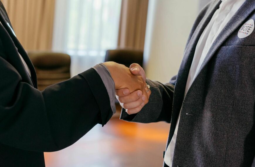 Comment un réseau d’ambassadeurs peut révolutionner la prospection de leads vendeurs
